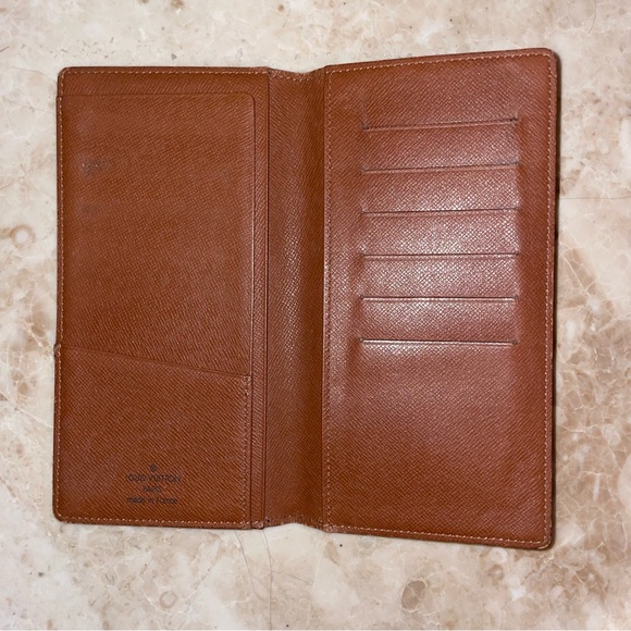 Louis Vuitton Wallet - Picture 12 of 15